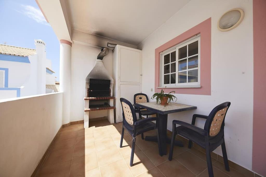 Cozy Sunny Peaceful Flat With Swimming Pool Apartment Burgau Luaran gambar