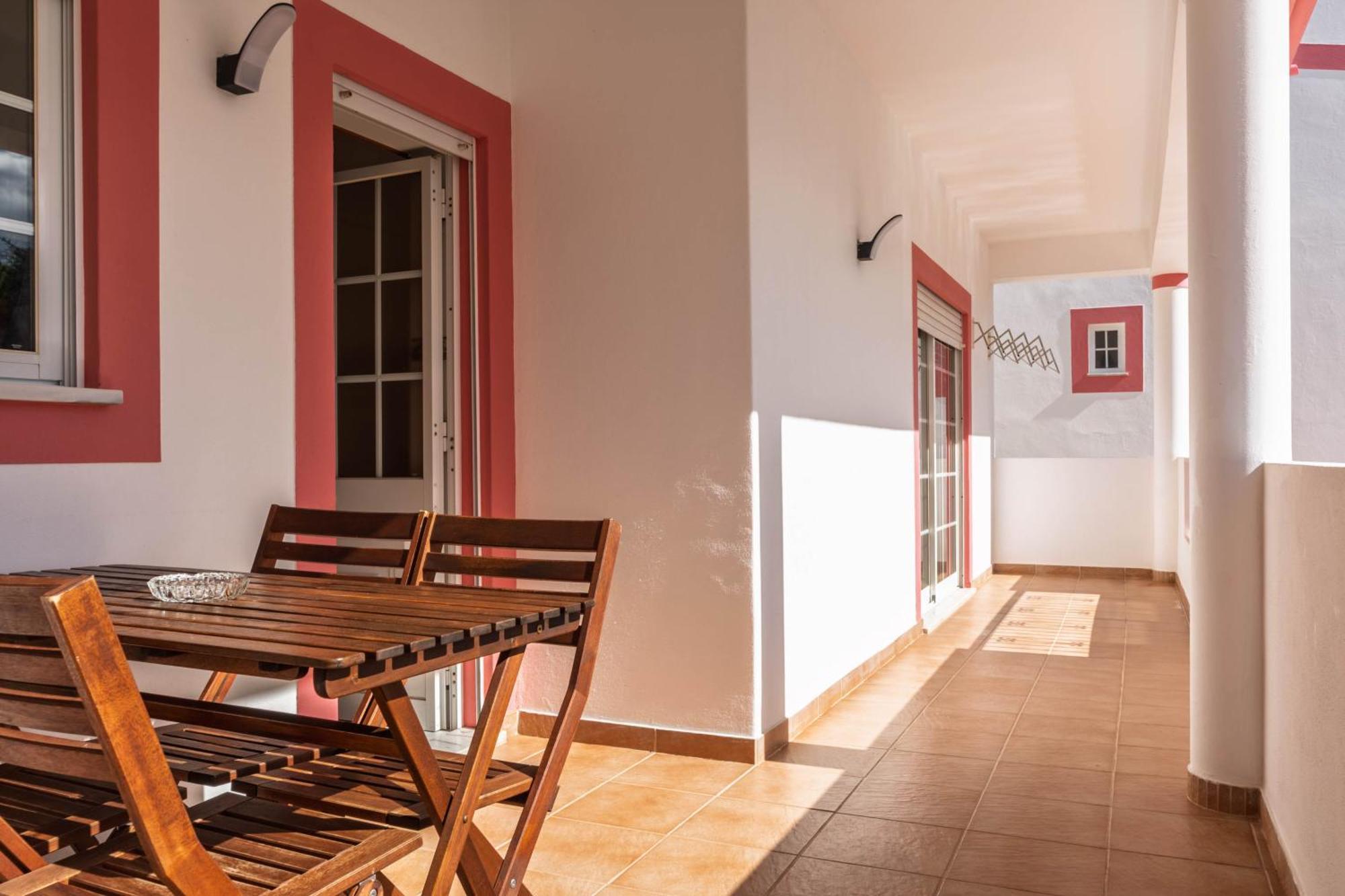 Cozy Sunny Peaceful Flat With Swimming Pool Apartment Burgau Luaran gambar